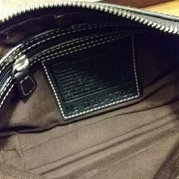 Coach Handbag. - Picture 6 of 6